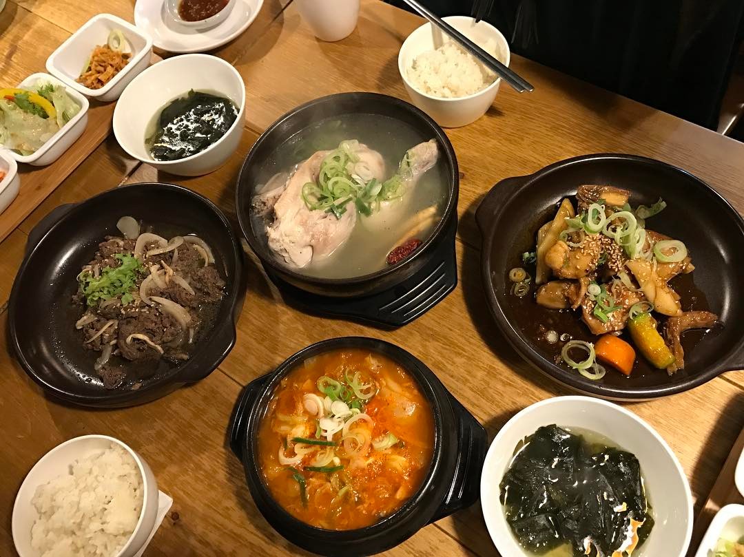 EID, nhà hàng phục vụ các món ăn truyền thống Hàn Quốc