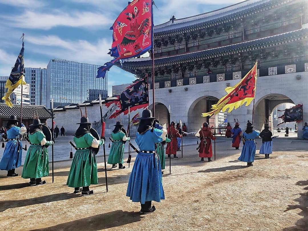 Cung điện Gyeongbokgung vẫn luôn diễn ra các nghi lễ giống như thời xưa 