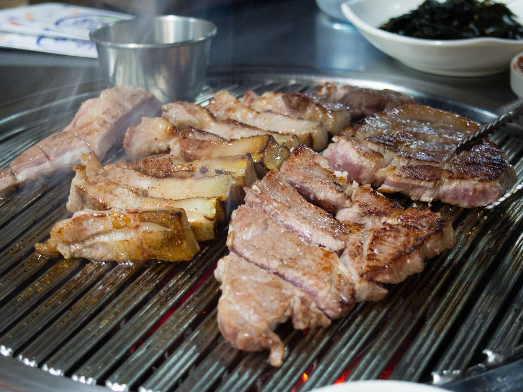 Thịt lợn rừng chính là món ăn đặc sản ở đảo Jeju