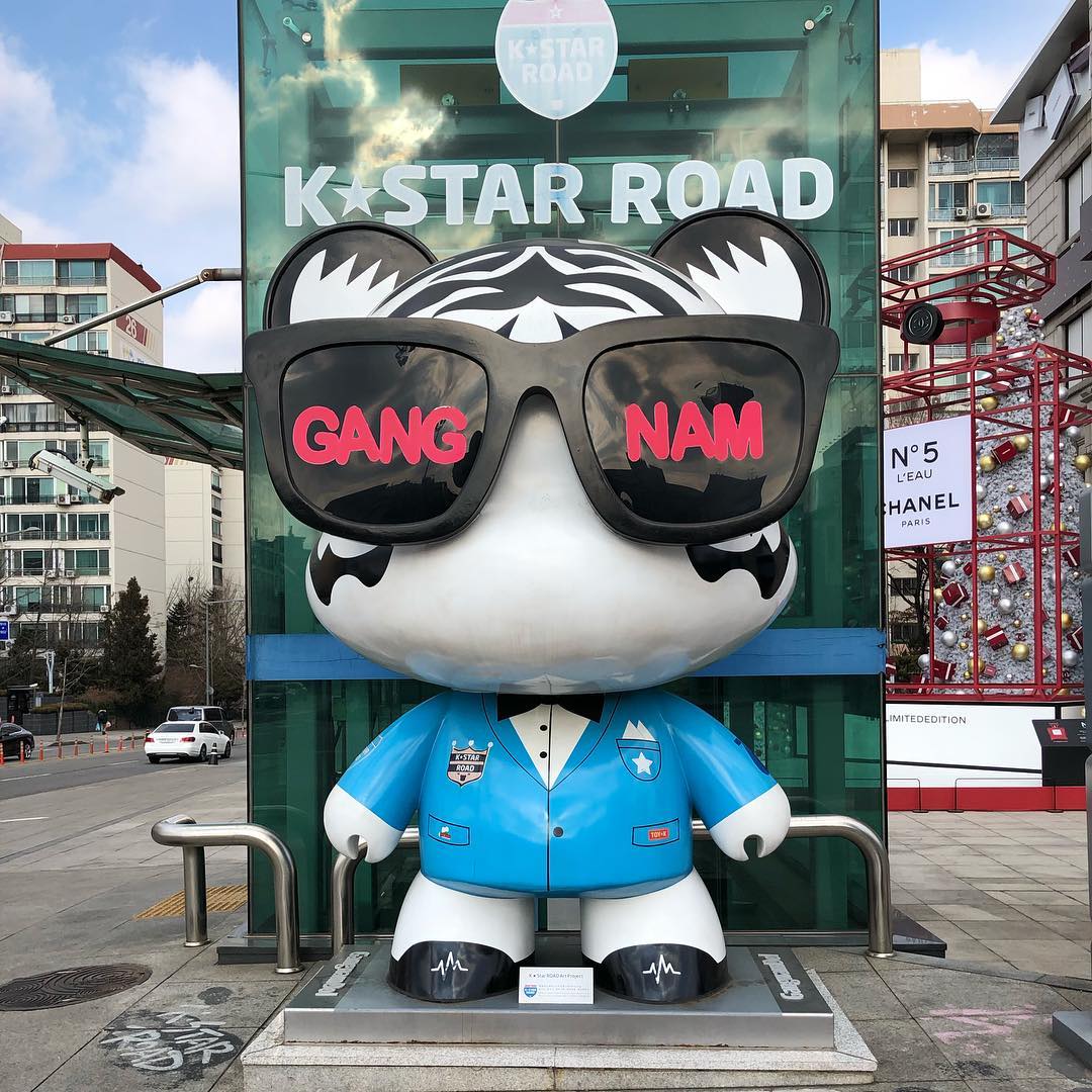 Bức tượng Gangnam nổi tiếng cool ngầu