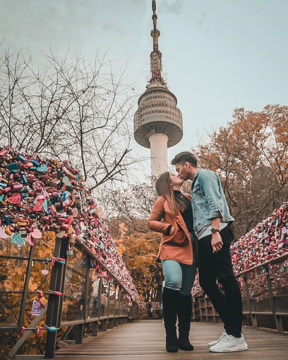 Điểm đến nổi tiếng của các cặp đôi - tháp N Seoul Tower