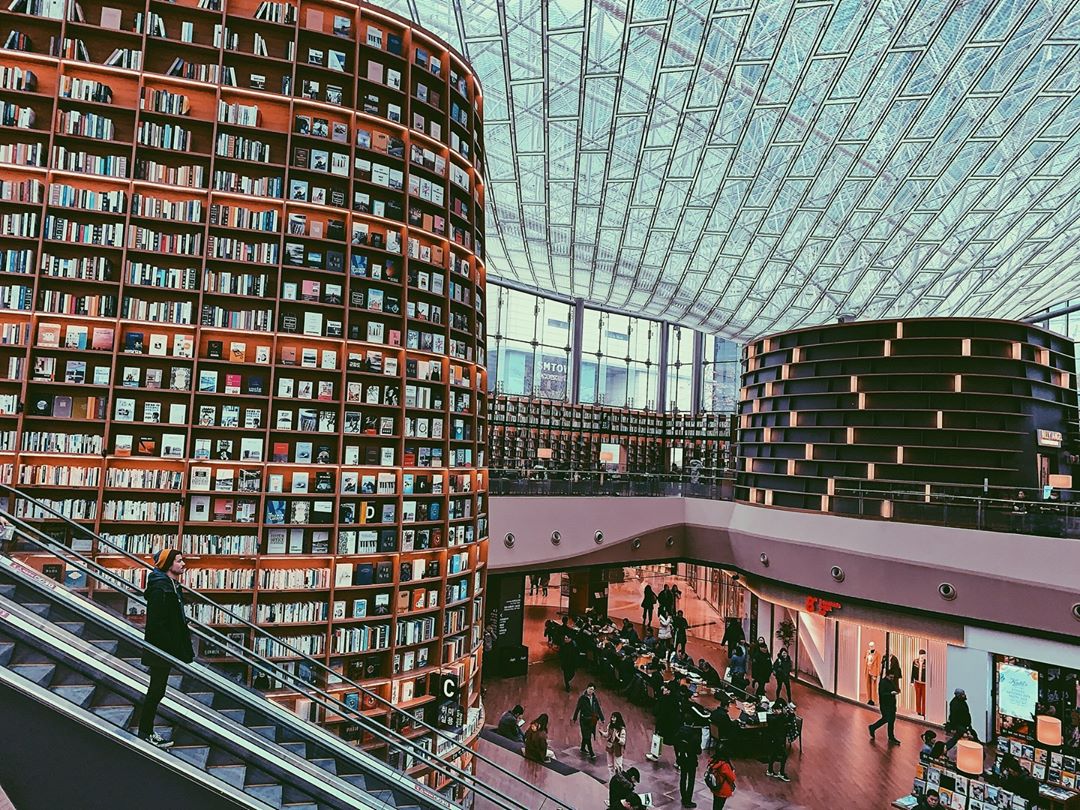 Thư viện Hàn Quốc hiện đại, rộng, chứa số lượng đầu sách khủng
